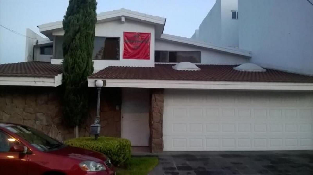 Casa de 4 dormitorios en San Luis Potosí, Mexico No. 185711