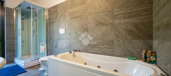 8 rooms House in Verzuolo, Italy No. 28182 16