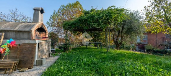 8 rooms House in Verzuolo, Italy No. 28182 8