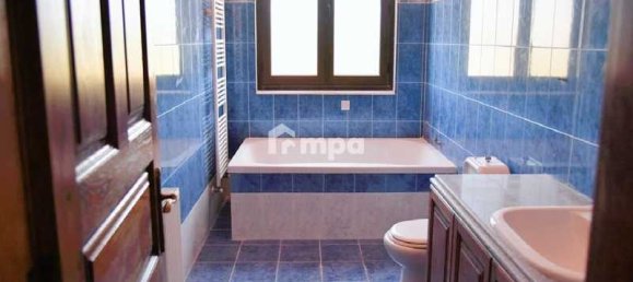 Propiedad comercial de 5 dormitorios en Oroklini, Cyprus No. 19907 13