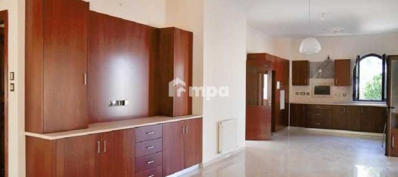 Propiedad comercial de 5 dormitorios en Oroklini, Cyprus No. 19907 8