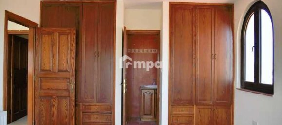 Propiedad comercial de 5 dormitorios en Oroklini, Cyprus No. 19907 15