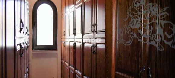 Propiedad comercial de 5 dormitorios en Oroklini, Cyprus No. 19907 16