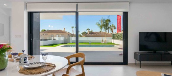 5 bedrooms Villa in Rojales, Spain No. 12733 3