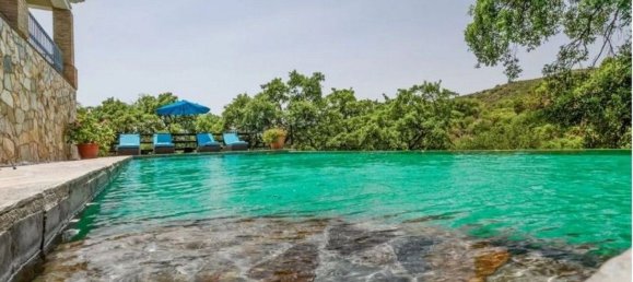 3 bedrooms Villa in Estepona, Spain No. 52308 33