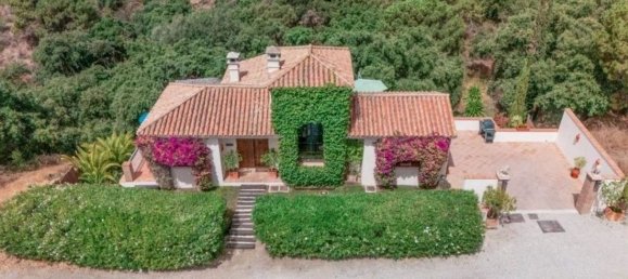 3 bedrooms Villa in Estepona, Spain No. 52308 4