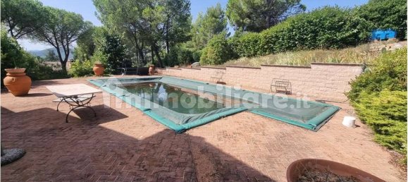 4 bedrooms Villa in Magione, Italy No. 353412 11