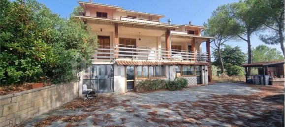 4 bedrooms Villa in Magione, Italy No. 353412 5
