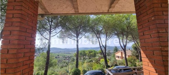 4 bedrooms Villa in Magione, Italy No. 353412 7