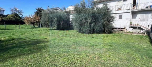  قطعة أرض في Alba Adriatica, Italy 675متر مربع رقم 104881 5