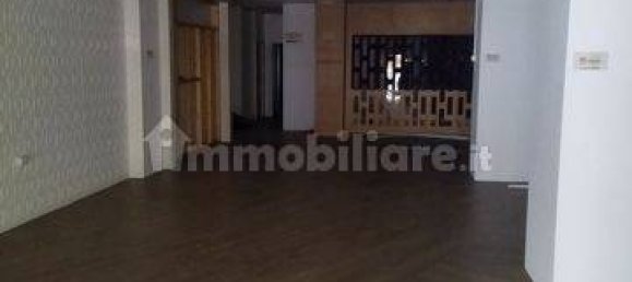 Коммерческая недвижимость в Бусто Арсицио, Италия № 285809 6