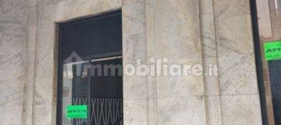 Коммерческая недвижимость в Бусто Арсицио, Италия № 285809 3