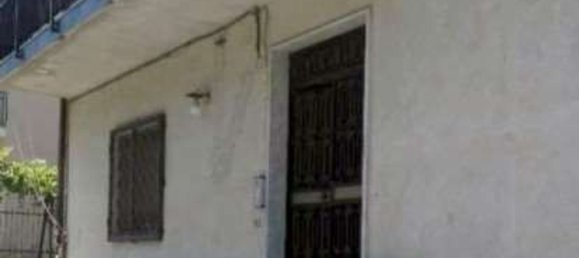 7 rooms Apartment in Mendicino, Italy No. 180956 16