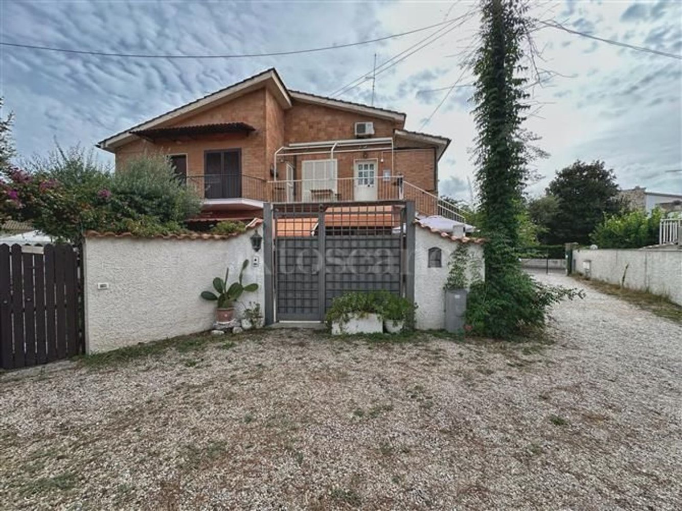 Квартира с 3 спальнями в Фьюмичино, Италия № 389623