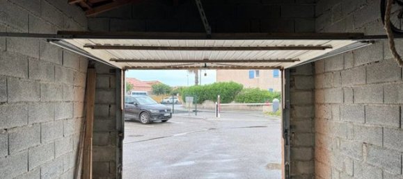  Parking in Narbonne, France No. 311067 2