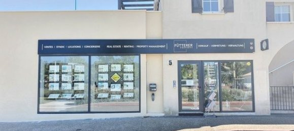  Parking in Narbonne, France No. 311067 9