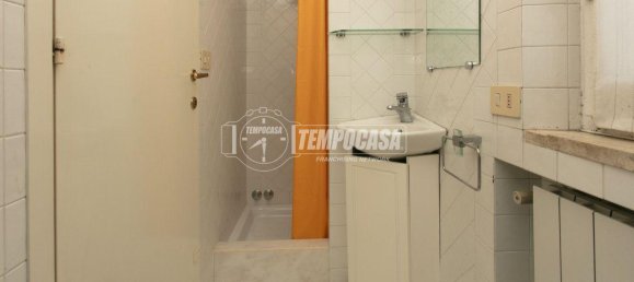 3 rooms Apartment in Perugia, Italy No. 5969 22