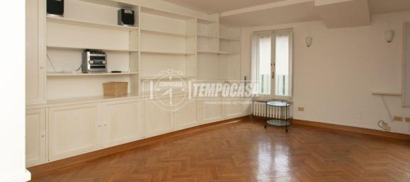3 rooms Apartment in Perugia, Italy No. 5969 6