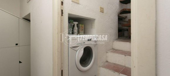 3 rooms Apartment in Perugia, Italy No. 5969 14
