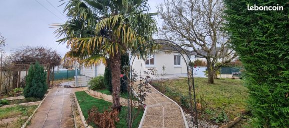 3 bedrooms House in Vineuil, France No. 47705 3