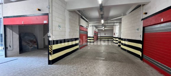 13m² Garage in Rome, Italy No. 355005 3