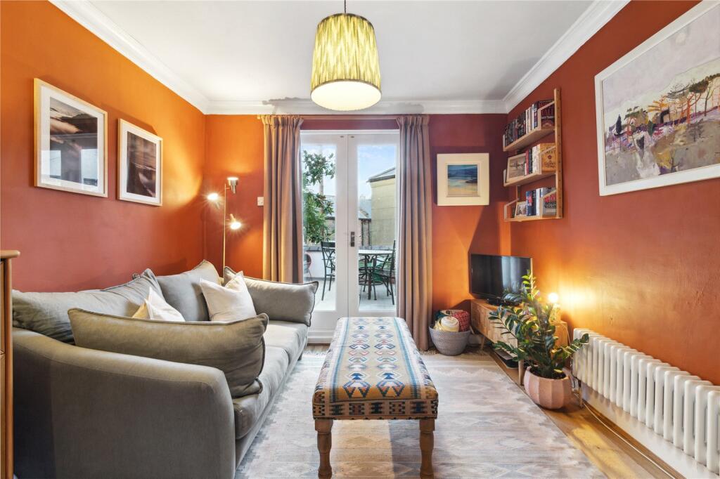 2 bedrooms Commercial property in London, United Kingdom No. 5245