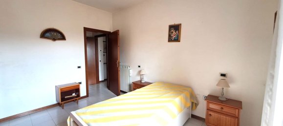 6 rooms Apartment in Amelia, Italy No. 22614 22