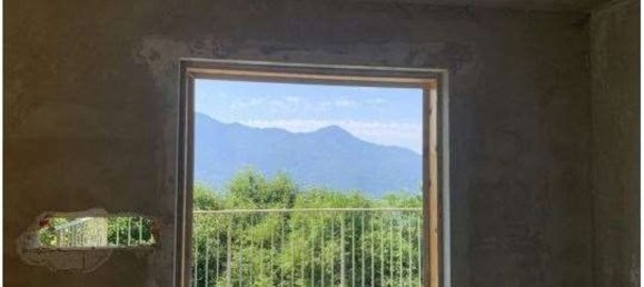 Casa de 3 habitaciónes en Sorico, Italy No. 6217 6