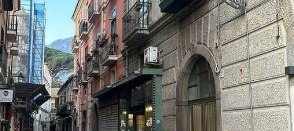 5 bedrooms Apartment in Cava de' Tirreni, Italy No. 9310 5