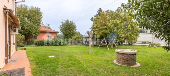 2 bedrooms Villa in Verona, Italy No. 321703 12