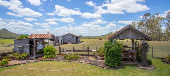 Granja de 3 dormitorios en Croftby, Australia No. 742 6