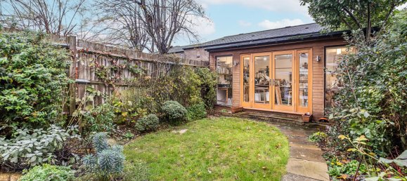 3 bedrooms House in London, United Kingdom No. 14042 4