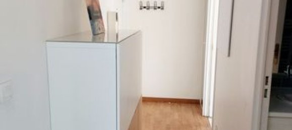 Studio in Paris, France No. 312606 9