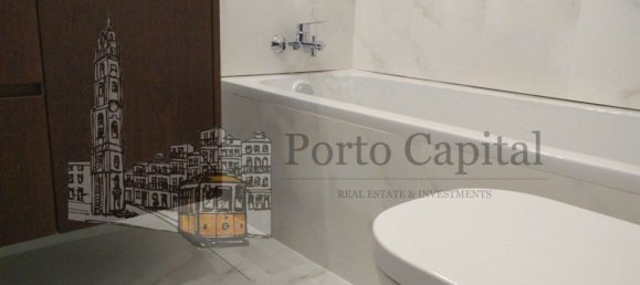 4 bedrooms Apartment in Porto, Portugal No. 78650 3