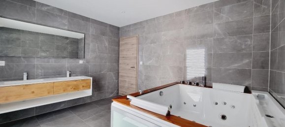 4 bedrooms House in Havange, France No. 263396 4