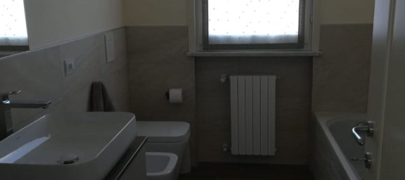 3 rooms Apartment in Gragnano Trebbiense, Italy No. 284035 7