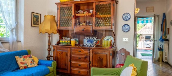 6 bedrooms Villa in Agrate Conturbia, Italy No. 308705 20