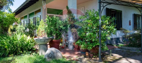 6 bedrooms Villa in Agrate Conturbia, Italy No. 308705 15