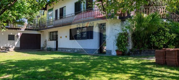 6 bedrooms Villa in Agrate Conturbia, Italy No. 308705 4