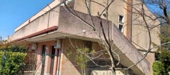 4 rooms Apartment in Preganziol, Italy No. 212828 2