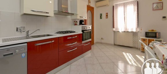4 Schlafzimmer Wohnung in Turin, Italy, Nr. 350061 8