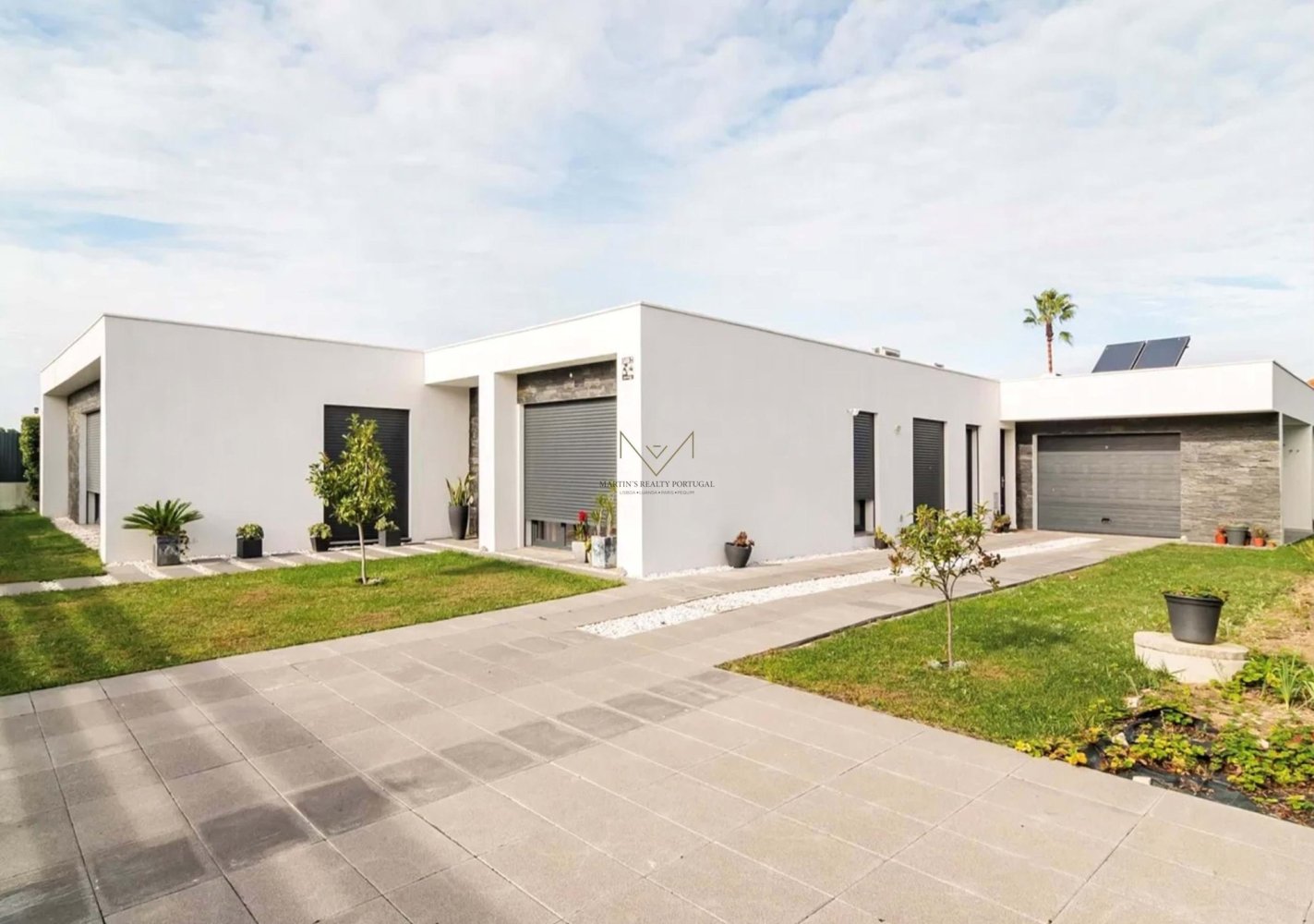 5 bedrooms Villa in Seixal, Portugal No. 142970