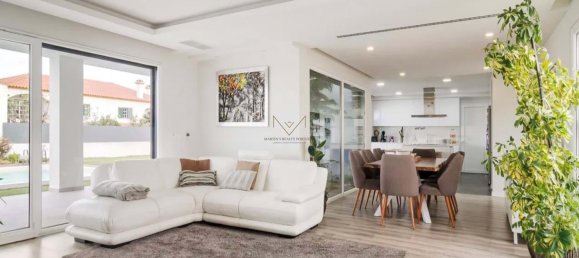 5 bedrooms Villa in Seixal, Portugal No. 142970 14