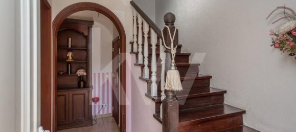 4 bedrooms Villa in Cascais, Portugal No. 79334 5