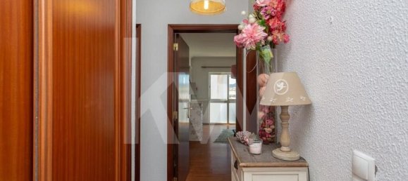 4 bedrooms Villa in Cascais, Portugal No. 79334 6