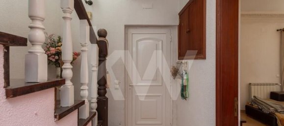 4 bedrooms Villa in Cascais, Portugal No. 79334 3