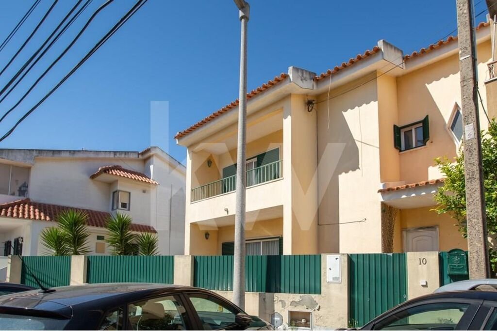 4 bedrooms Villa in Cascais, Portugal No. 79334