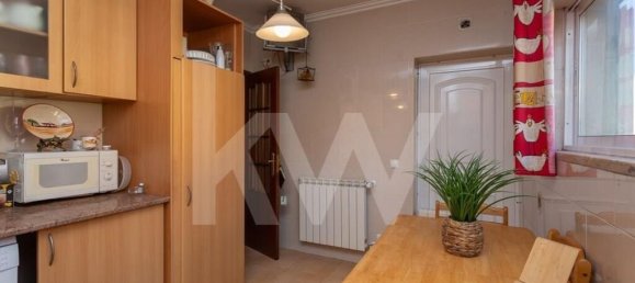 4 bedrooms Villa in Cascais, Portugal No. 79334 2