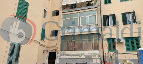 4-salle Appartement à Messina, Italy No. 53393 20