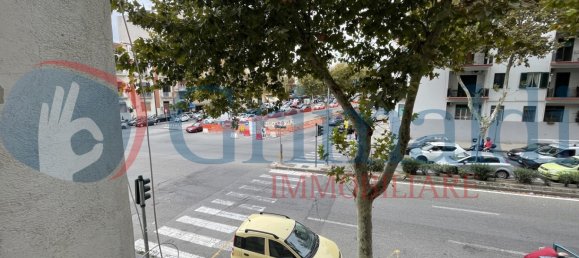 4-salle Appartement à Messina, Italy No. 53393 4